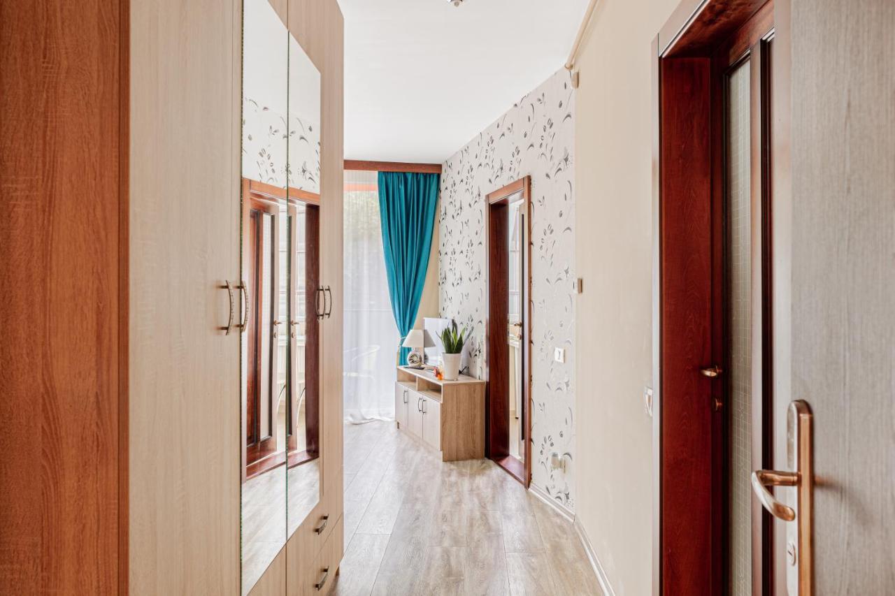 Ari Blue Apartment Ared In Kaufland Complex Arad Buitenkant foto